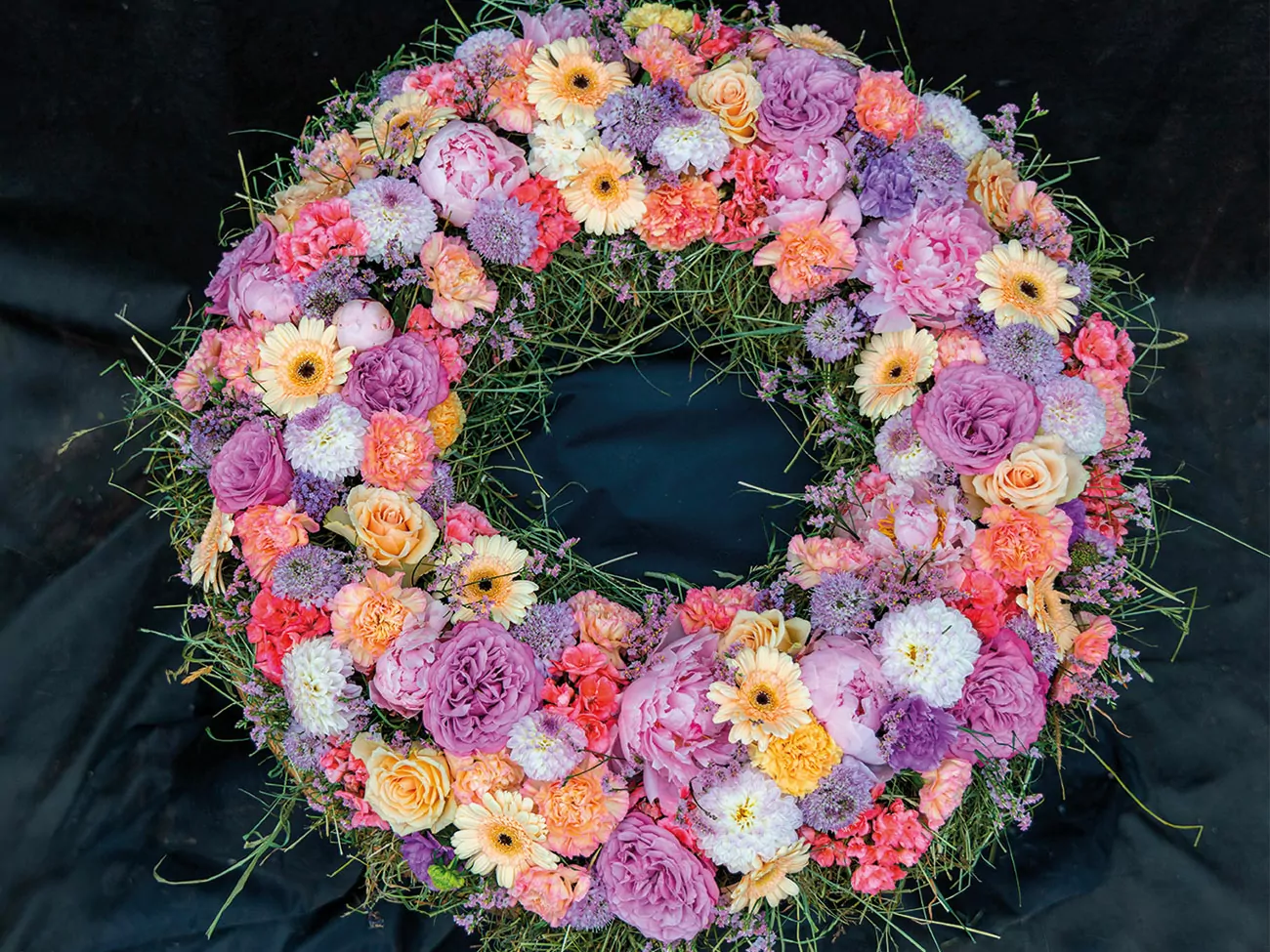 Trauerkranz_Trauerhilfe-Südtirol-Todesanzeigen Beerdigung-funerale-necrologi-bolzano-pompe-onoranze funebri-fiori-blumen